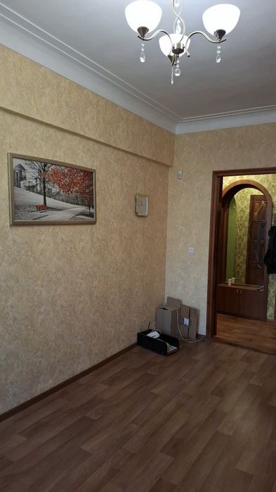 Продам 3 ком,Сталинку Центр