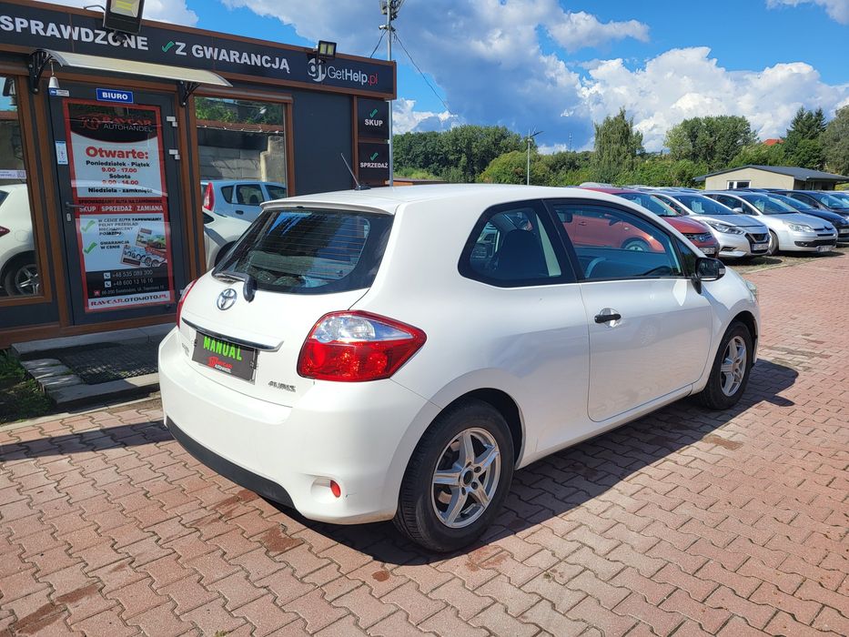 Toyota Auris / 1,3 benzyna / Zarejestrowana W Kraju / Klima / Bluetooth / Alu / 2 kpl kół