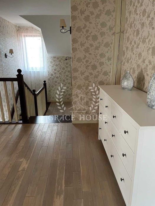 Продаж будинку 270м у лісу Старі Петрівці 15 соток землі перша лінія