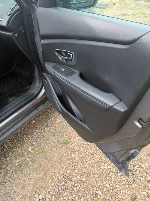 Renault grand scenic, pode ser colocado na plataforma da TVDE