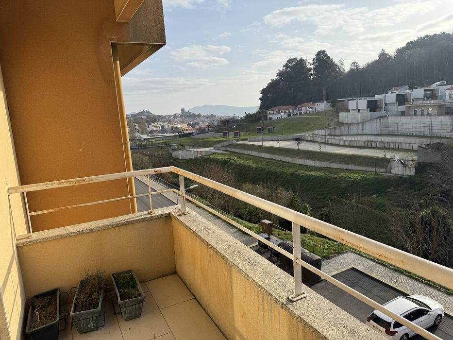 Arrenda se apartamento T2 em Lamego