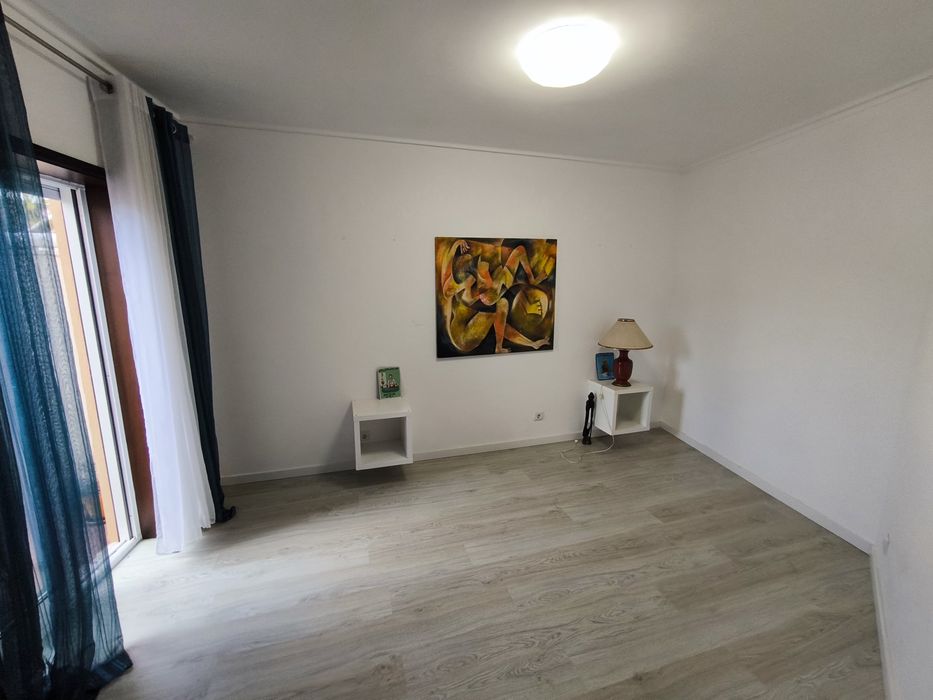 Quarto Aveiro perto da estacao