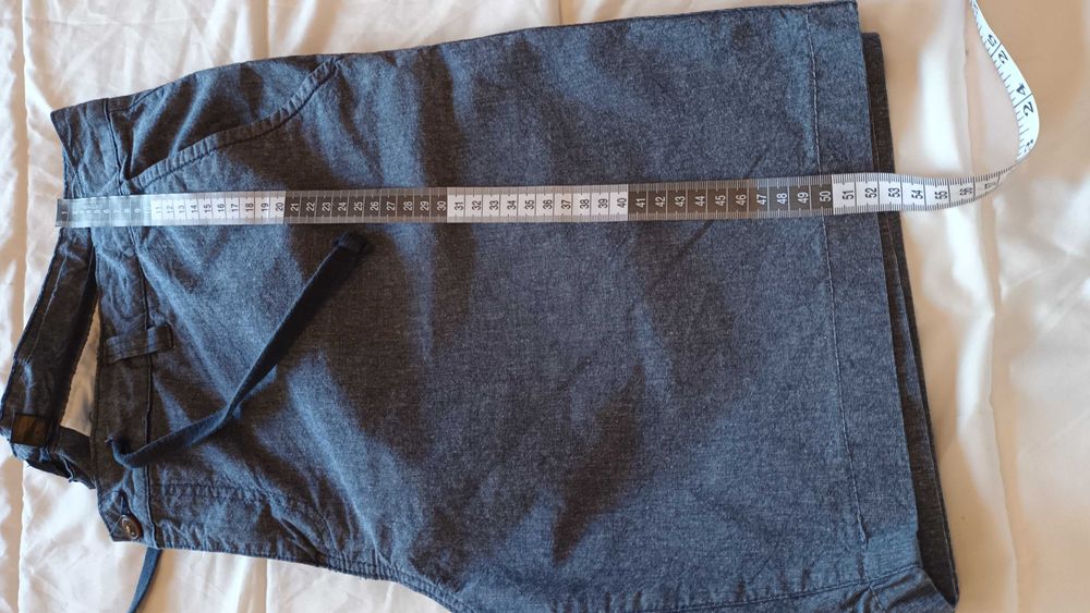 Calções em azul escuro