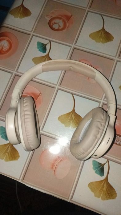 Навушники KLGo гарний стан