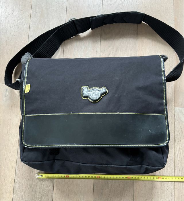 Сумка Doctor  Martens.