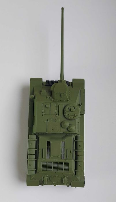Model czołgu SU-100