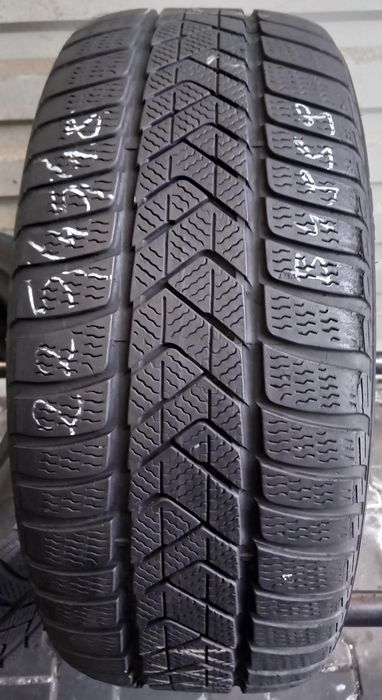 225/45/18 Pirelli SottoZero 3 RSC H:BMW 95V