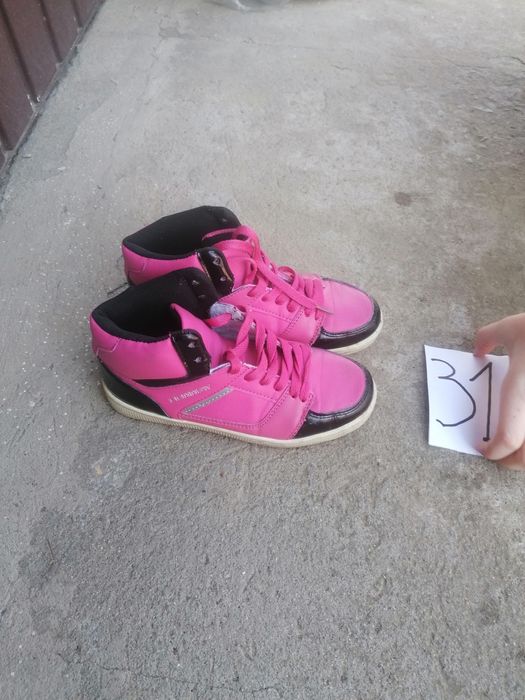 Buty na dziewczynkę 12 par.