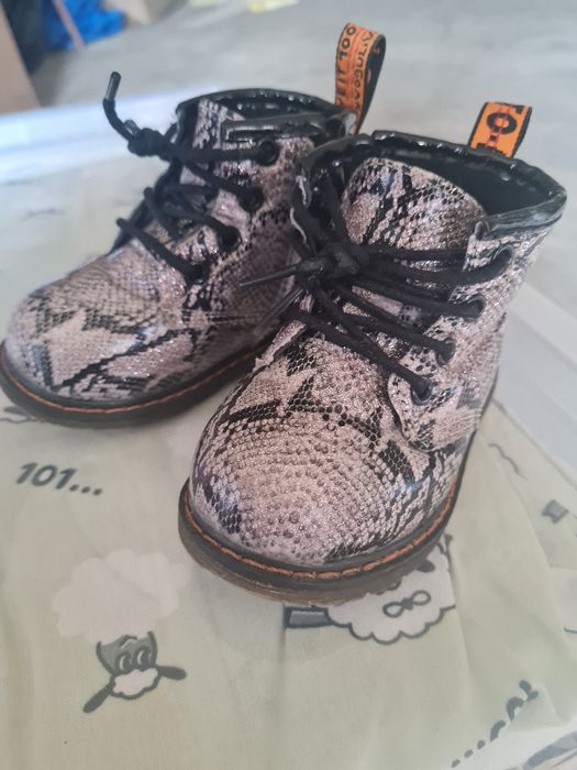 Дитячі черевички