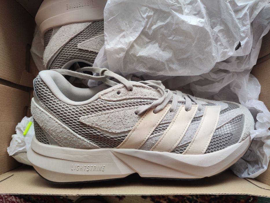 Adidas Lightblaze