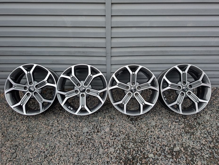 Комплект титанових дисків Kia 5/114.3 R18 5*114.3 18 ET45