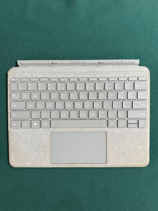 Microsoft Surface Go + klawiatura