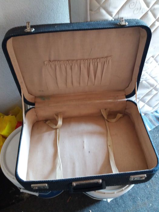 Mala antiga para decoração ou outros fins