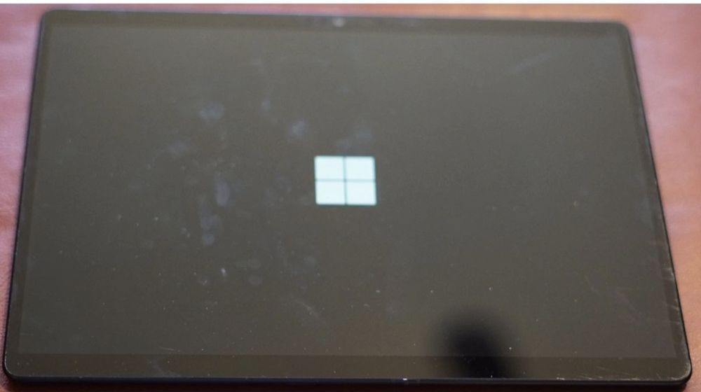 Microsoft Surface Pro X  13" 256 GB 8GB RAM  LTE