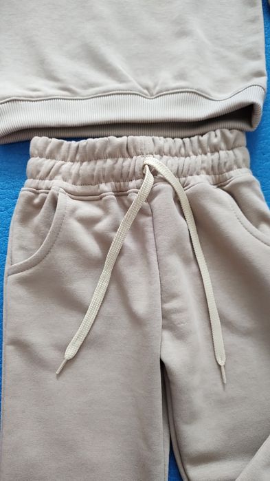 Костюм 110 см новий