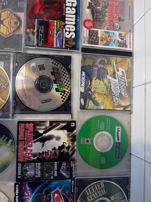 Conjunto de 33 Jogos Pc/Cds Rom Diversos