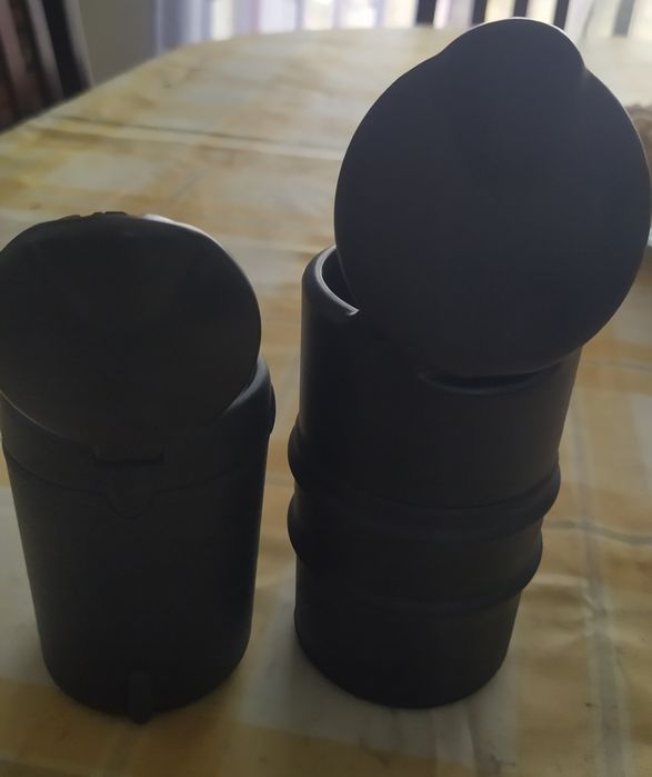 dois copos de cinzeiro