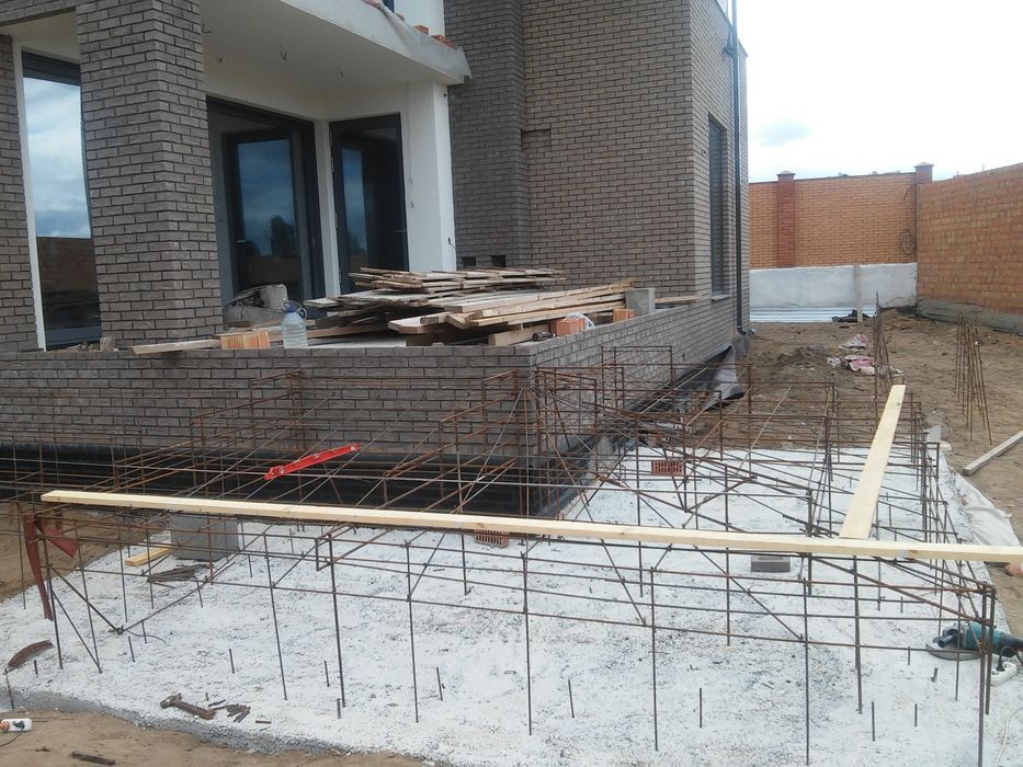 Бетонные монолитные.Демонтажные работы.Стяжка плола.