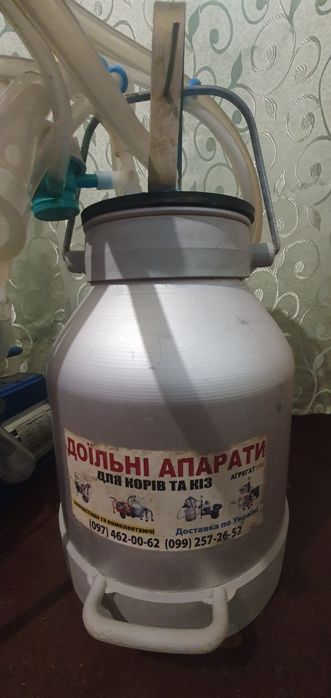 Доїльний апарат для корів та кіз