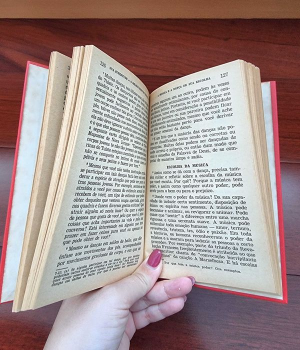 Livro "Sua Juventude - O Melhor Modo de Usufruí-la"