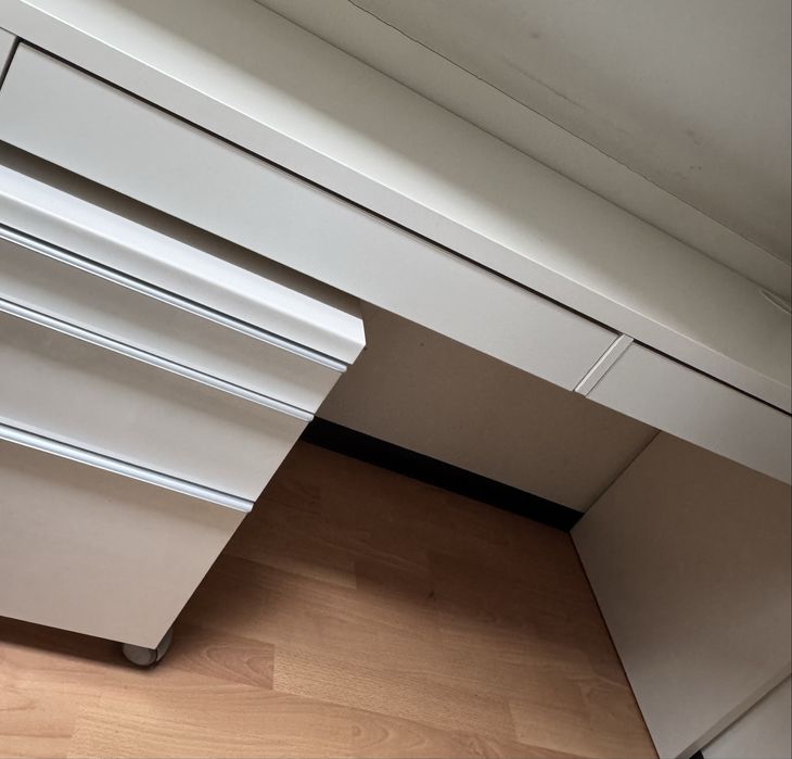 biale biurko ikea podwojne