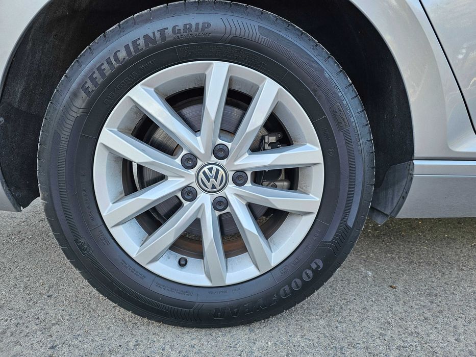 VW Passat Variant TDI Confort Line 2019 URGENTE