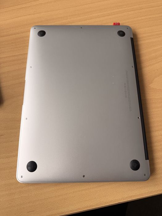 Macbook Air 4 ГБ