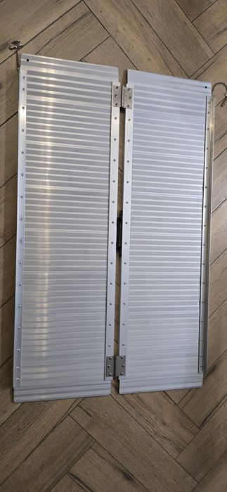 Podjazd dla wózków inwalidzkich 122cm rampa aluminiowa