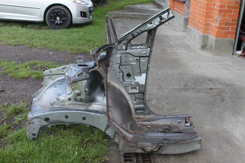 Lexus RX 2009- Четверть передняя правая Лонжерон