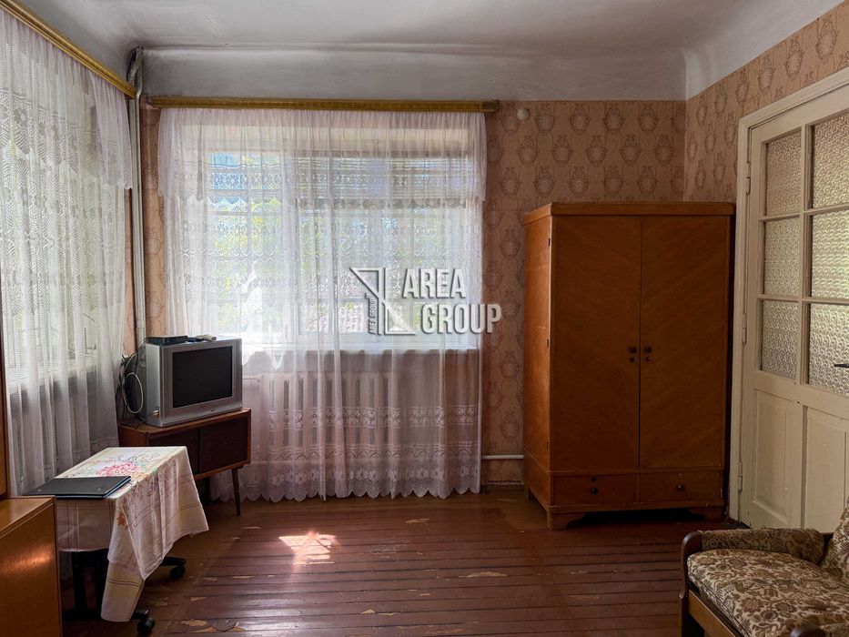 Продам половину будинку біля ботанічного саду