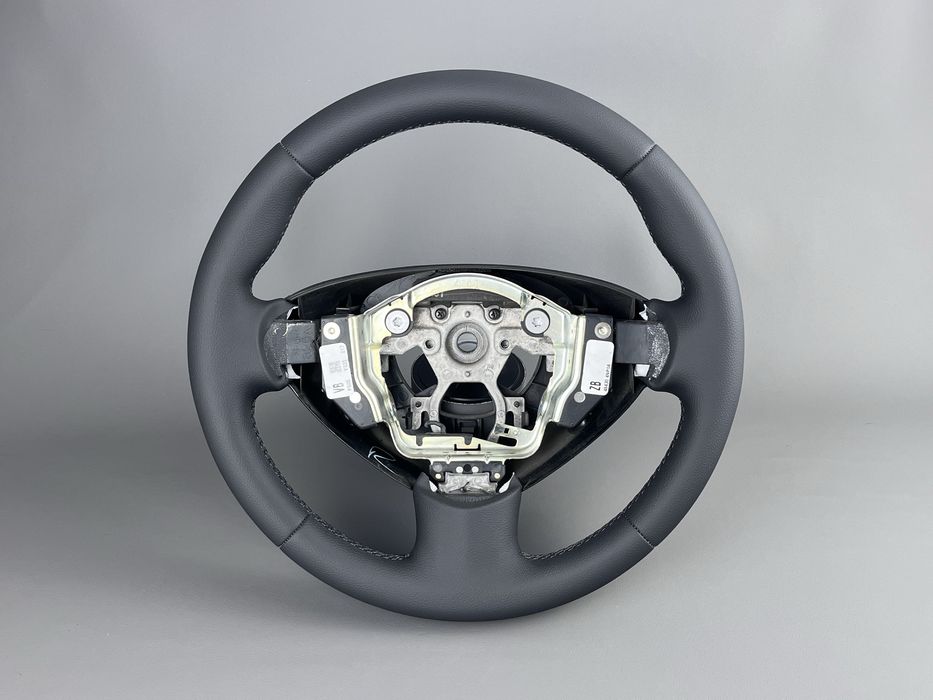 Руль Nissan Leaf