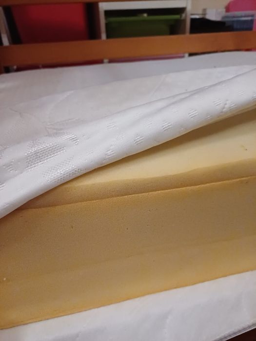 Dwa łóżka drewniane 80x180