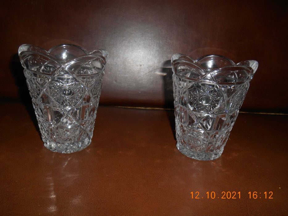 Вазочка хрустальная.