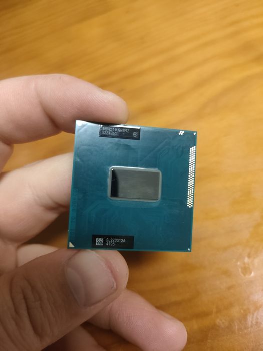 Processador intel core i5-3210M Dual Core
Intel® Core™ i5-3210M Dual C64751567307138122