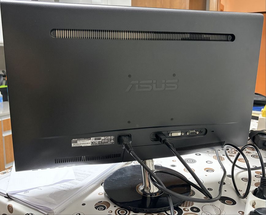 Monitor LCD Asus 24”