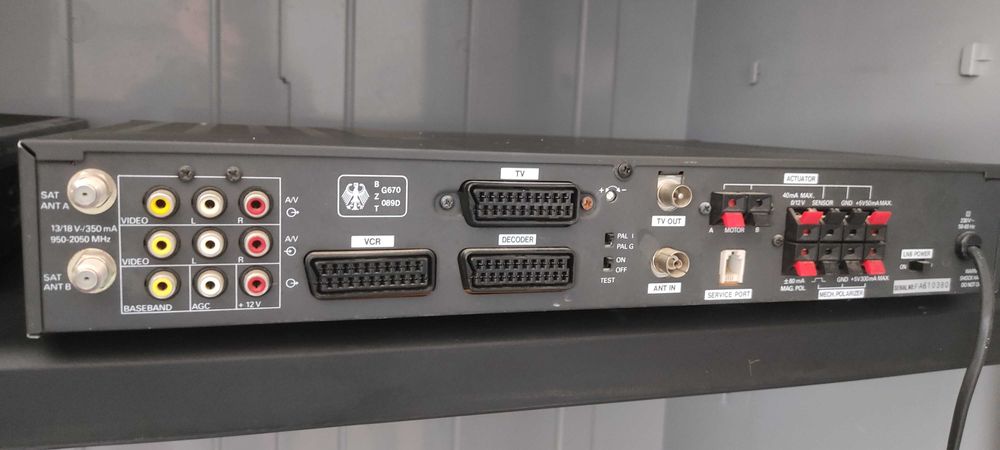 DynaSat DSR3000 - Receptor de satélite + posicionador