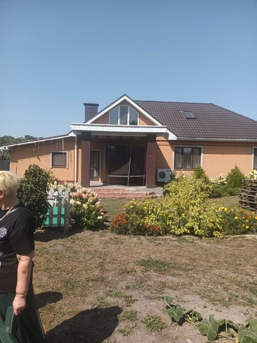 Сучасний будинок з новим ремонтом, 124 м², 12 соток в Чугуєві