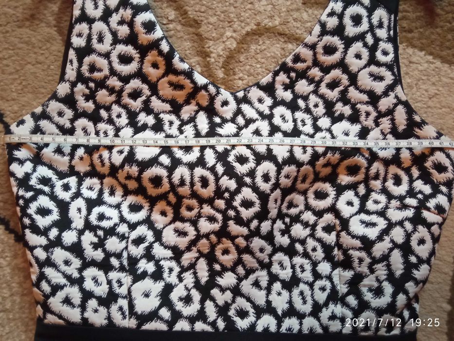 Sukienka koktajlowa Reserved