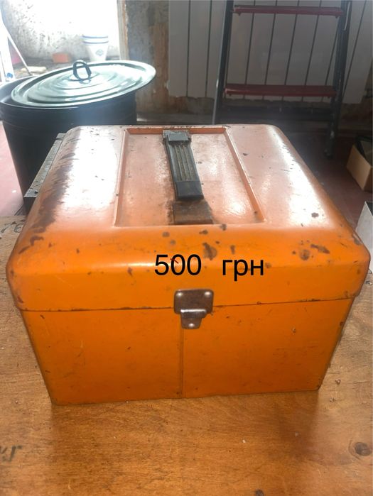 Ящики. Різні. Дерево та метал.