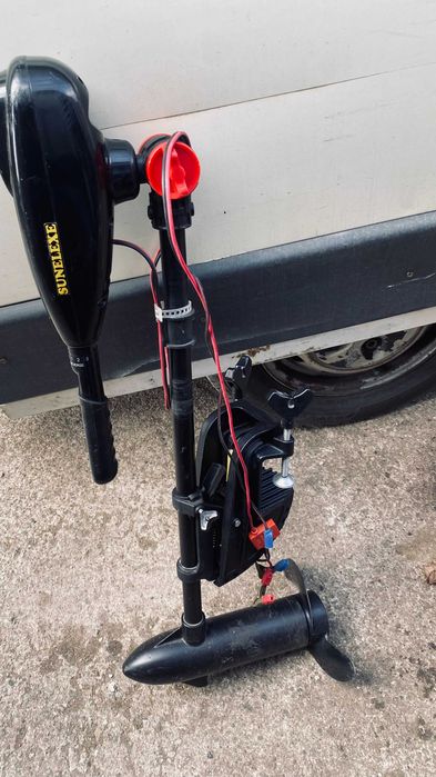 Silnik elektryczny do łodzi ponton uszkodzony