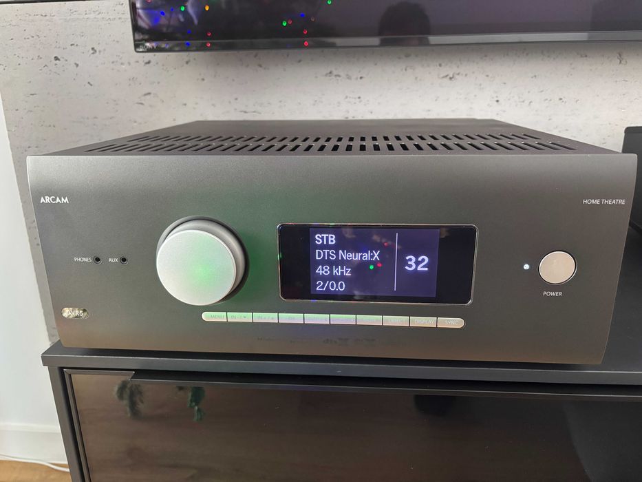 Amplituner Arcam AVR5