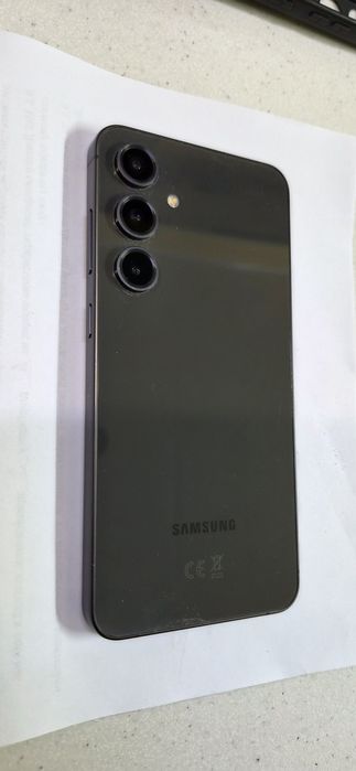 Продам офіційний Samsung 24FE.