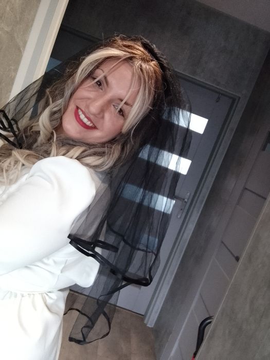 Czarny welon gotycki