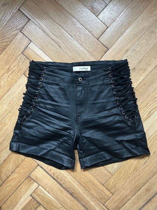 Damskie spodenki ekoskóra