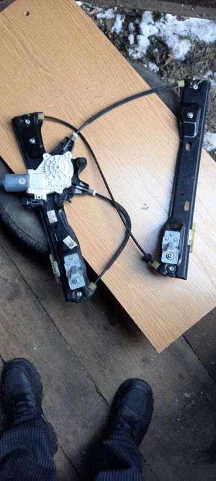 Продам електродвигун для передніх дверок Форд фокус 3