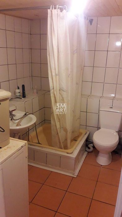 Продам будинок зі всіма комунікаціями, піччю і укриттям над Канівським