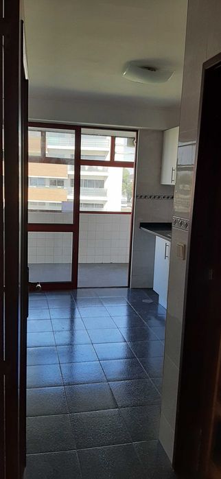 T2, 2º Andar para arrendar