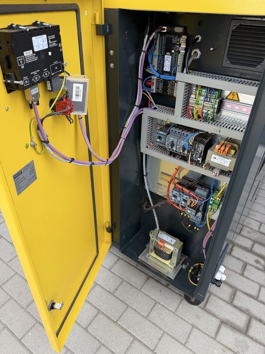 Kompresor śrubowy Kaeser SK 22T 11KW 2000L/min + osuszac powietrza