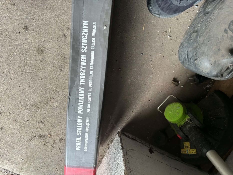 Bagażnik uniwersalny dachowy