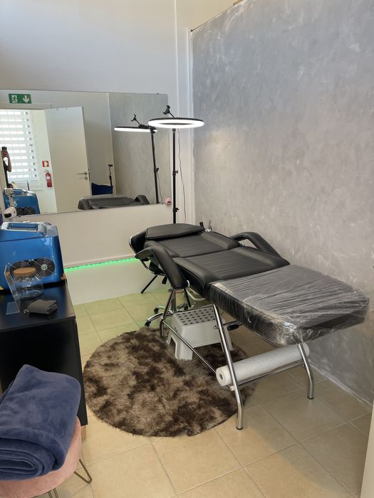 Gabinete para arrendar em loja de estética